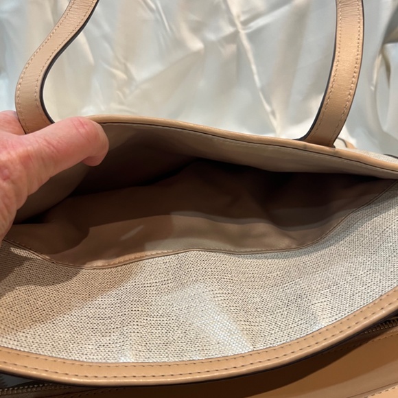 Coach tote -shiny! - Picture 4 of 6